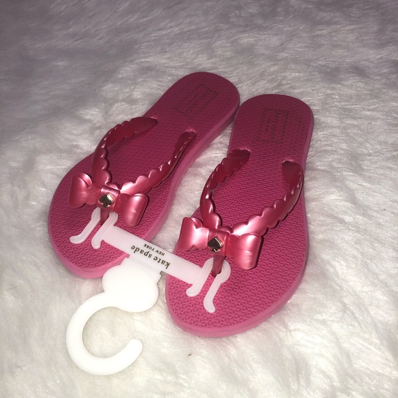 kate spade Shoes - NWT Kate spade pink scalloped flip flops with bow